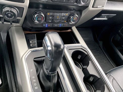 Used 2019 Ford F150 Lariat w/ Max Trailer Tow Package AWD/4WD image 32
