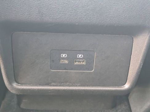 Used 2023 Nissan Rogue SV image 14