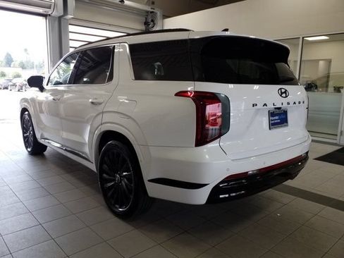 Certified 2025 Hyundai Palisade Calligraphy AWD/4WD image 18
