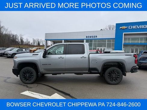 Used 2025 Chevrolet Silverado 2500 LT w/ Trail Boss Package image 4