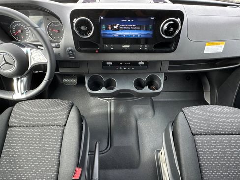 New 2025 Mercedes-Benz Sprinter 2500 image 14