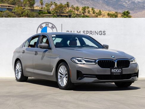 Used 2021 BMW 530e w/ Premium Package RWD image 2