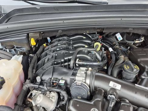 Certified 2024 Jeep Grand Cherokee Altitude AWD/4WD image 31