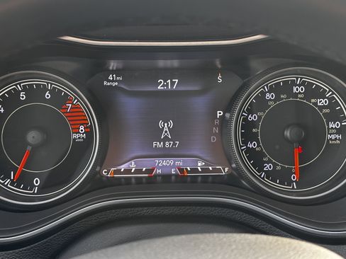 Used 2019 Jeep Cherokee Limited image 4