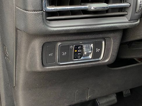 Used 2022 Lincoln Corsair AWD w/ Equipment Group 101A image 13