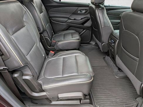 Used 2023 Chevrolet Traverse Premier image 19