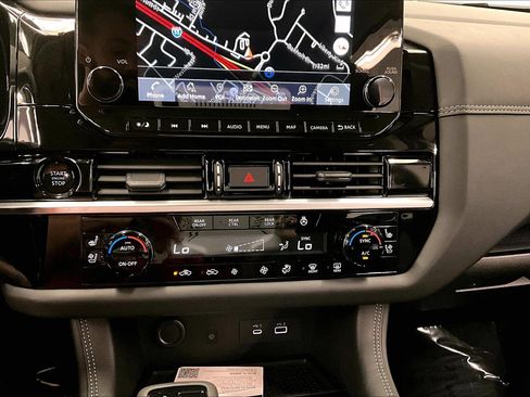 New 2025 Nissan Pathfinder Platinum w/ Lighting Package (N93) AWD/4WD image 25