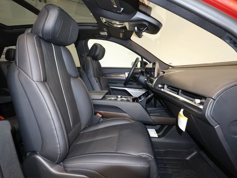 Certified 2026 Cadillac Vistiq Sport w/ LPO, Floor Liner Package AWD/4WD image 26