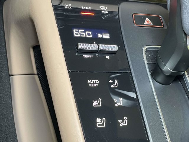 Certified 2022 Porsche Macan AWD/4WD image 34