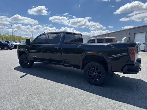 Used 2025 GMC Sierra 3500 AT4 AWD/4WD image 4