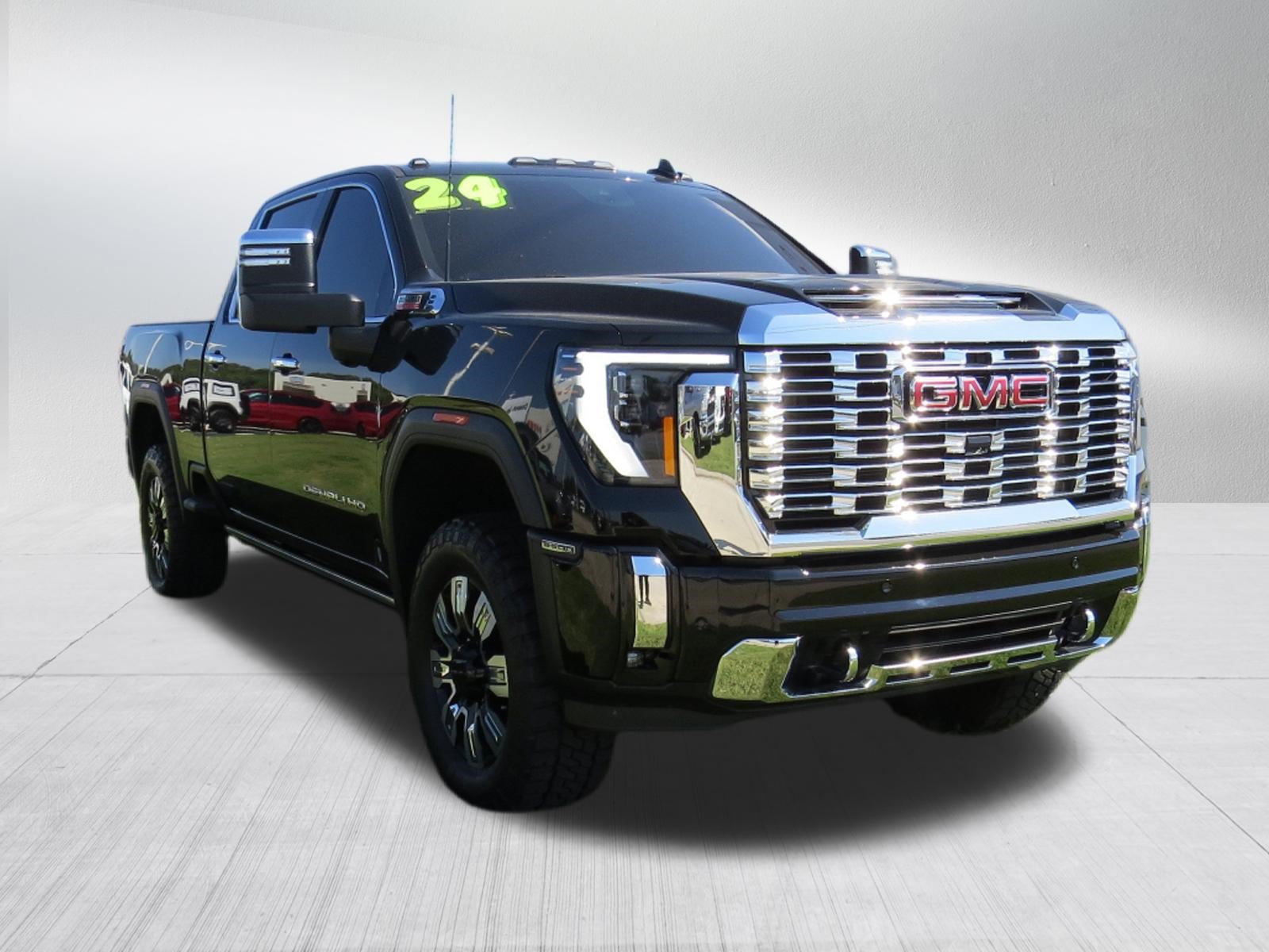 Used 2024 GMC Sierra 3500 Denali w/ Denali Reserve Package AWD/4WD image 11