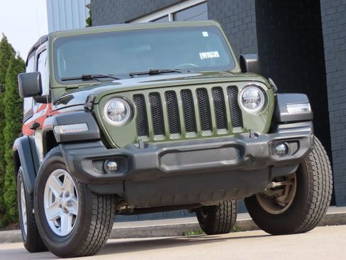 Used 2021 Jeep Wrangler Sport S image 2