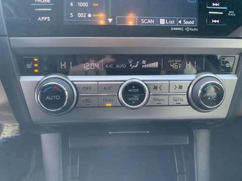 Used 2017 Subaru Legacy 2.5i Premium image 20