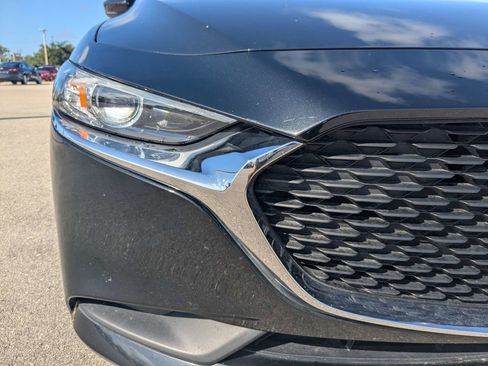 Used 2023 MAZDA MAZDA3 s FWD image 10