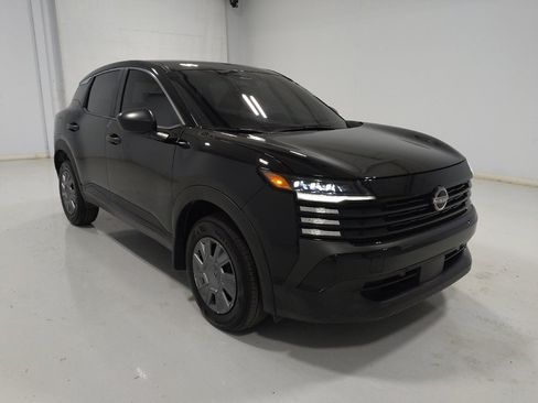 Used 2025 Nissan Kicks S FWD image 13