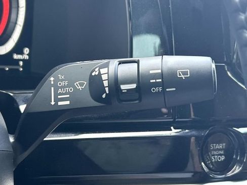 Used 2025 Nissan Pathfinder Platinum w/ Cargo Package FWD image 32