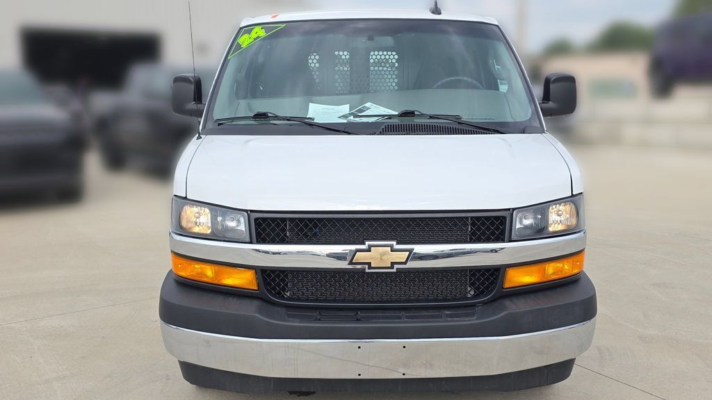 Used 2024 Chevrolet Express 2500 w/ Driver Convenience Package RWD image 8