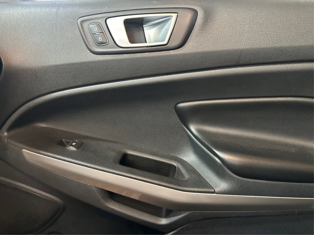 Used 2020 Ford EcoSport Titanium FWD image 30