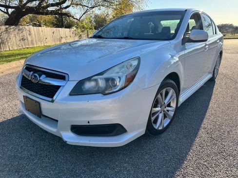 Used 2013 Subaru Legacy 2.5i Premium image 4