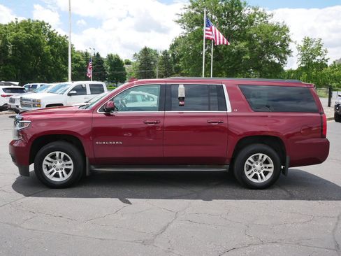 Used 2016 Chevrolet Suburban LT w/ Luxury Package AWD/4WD image 6