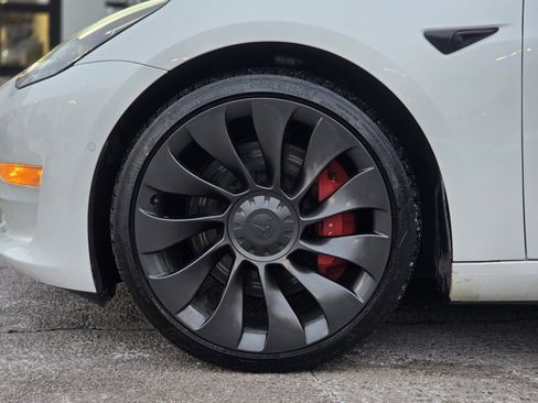 Used 2022 Tesla Model 3 Performance image 11