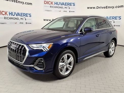 Used 2023 Audi Q3 2.0T Premium Plus AWD/4WD image 1