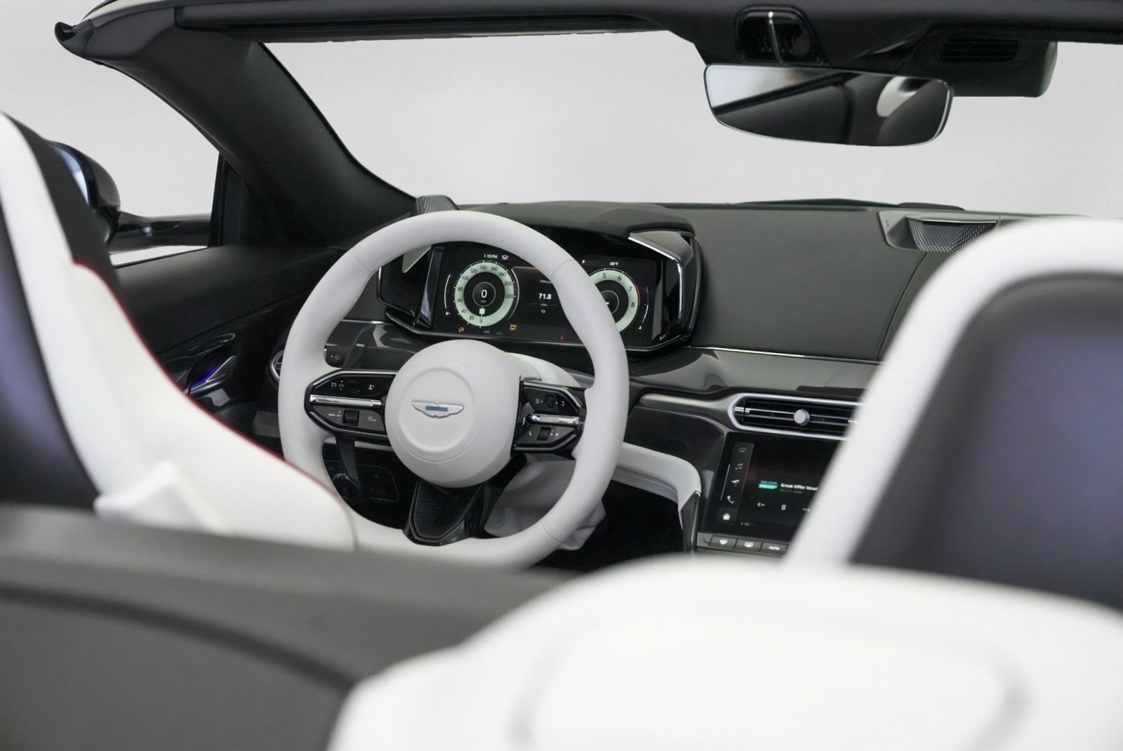 New 2026 Aston Martin Vanquish Convertible RWD image 44