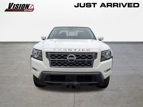 Used 2023 Nissan Frontier SV w/ SV Convenience Package image 2