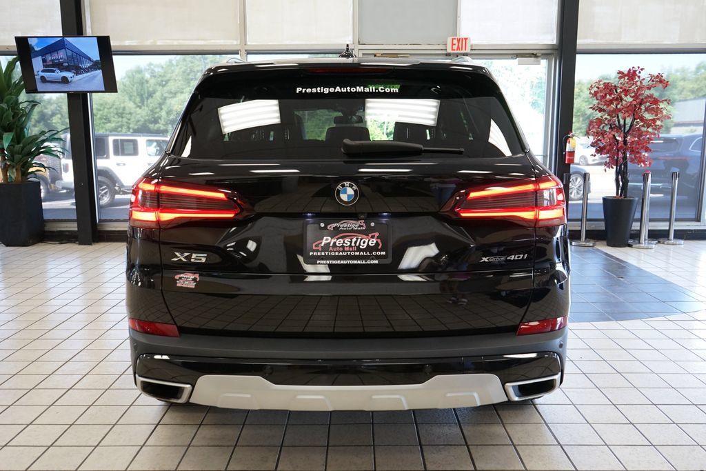 Used 2021 BMW X5 xDrive40i w/ Executive Package AWD/4WD image 17