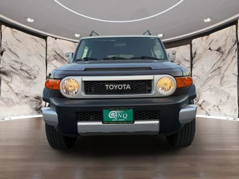 Used 2007 Toyota FJ Cruiser 2WD image 2