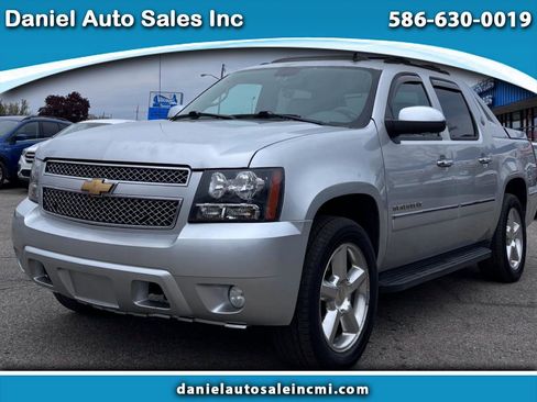 Used 2013 Chevrolet Avalanche LTZ AWD/4WD image 1