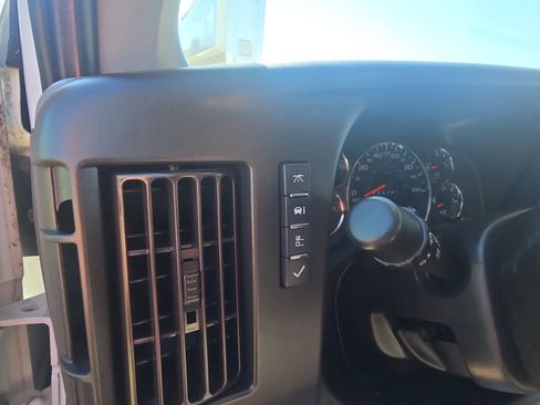 Used 2020 Chevrolet Express 2500 w/ Communications Package image 16