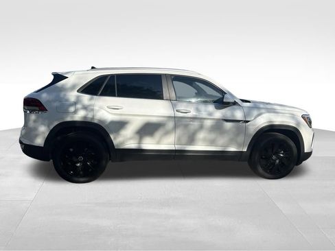 New 2026 Volkswagen Atlas Cross Sport SE FWD image 6