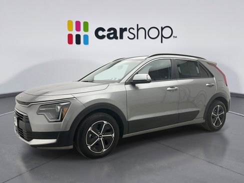 Used 2023 Kia Niro EX image 1