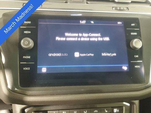 Used 2019 Volkswagen Tiguan SE w/ Panoramic Sunroof Package image 21