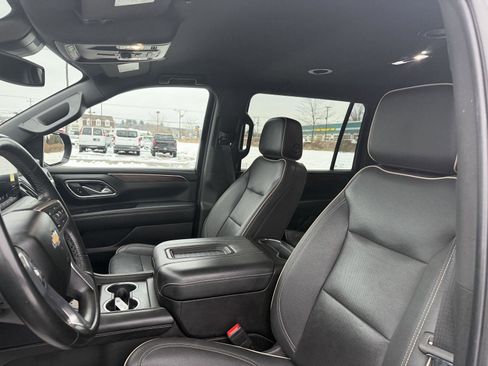 Used 2023 Chevrolet Suburban Premier image 22