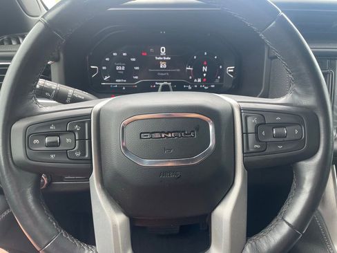 Used 2023 GMC Yukon Denali w/ Advanced Technology Package AWD/4WD image 14