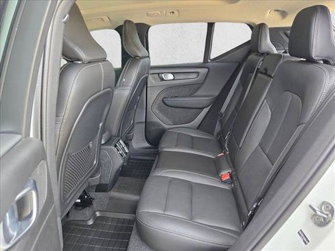Used 2025 Volvo XC40 B5 Plus w/ Protection Package Premier AWD/4WD image 19