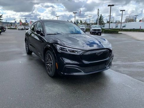 Used 2024 Ford Mustang Mach-E Premium image 10