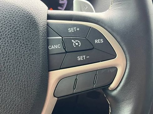 Used 2016 Jeep Grand Cherokee Limited AWD/4WD image 20