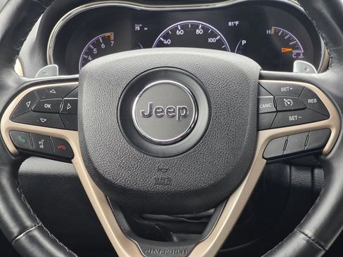 Used 2017 Jeep Grand Cherokee Laredo w/ Quick Order Package 23E image 18