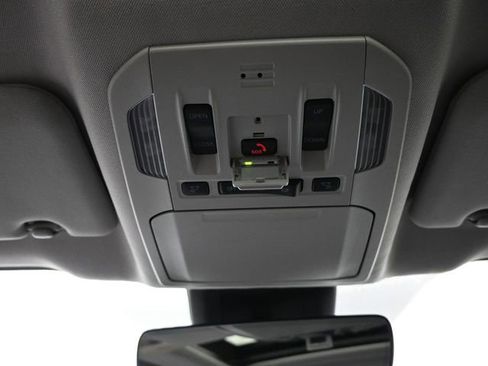 Certified 2023 Toyota Highlander XLE image 33