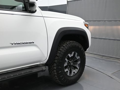 Used 2020 Toyota Tacoma TRD Off-Road image 47
