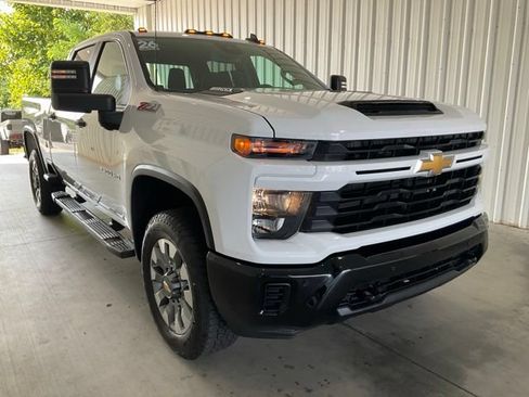 Used 2026 Chevrolet Silverado 2500 Custom w/ Custom Value Package AWD/4WD image 25
