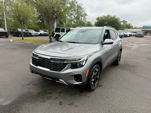Used 2025 Kia Seltos S FWD image 1