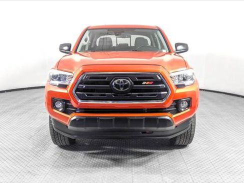 Used 2018 Toyota Tacoma SR5 image 12