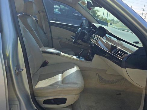 Used 2010 BMW 528i Sedan RWD image 9