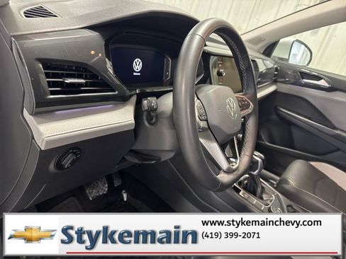 Used 2022 Volkswagen Taos SEL image 35