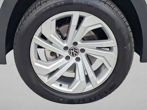 Used 2023 Volkswagen Atlas SE FWD image 24