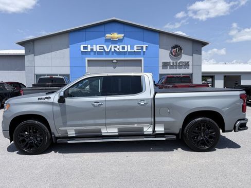 Used 2026 Chevrolet Silverado 1500 High Country w/ High Country Premium Package AWD/4WD image 4